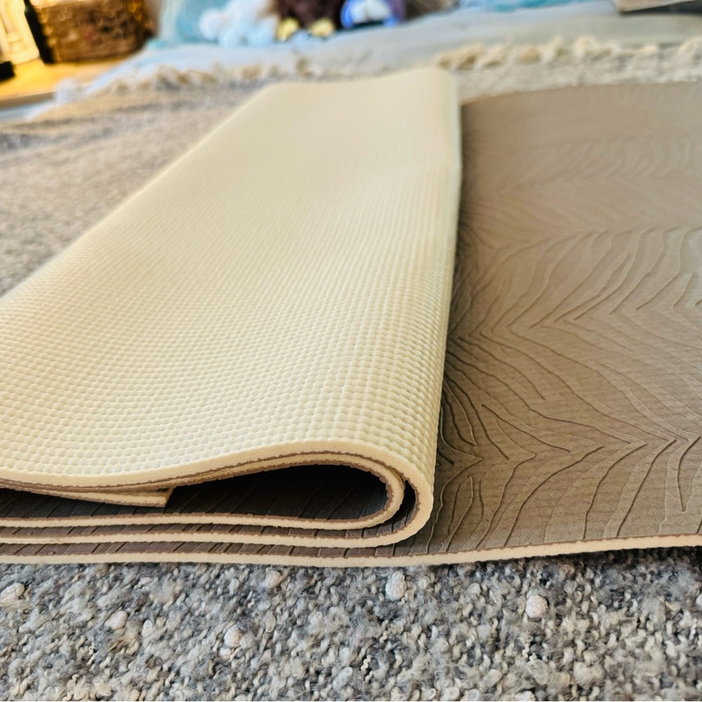 Yoga mat, brand unknown, lightly used
